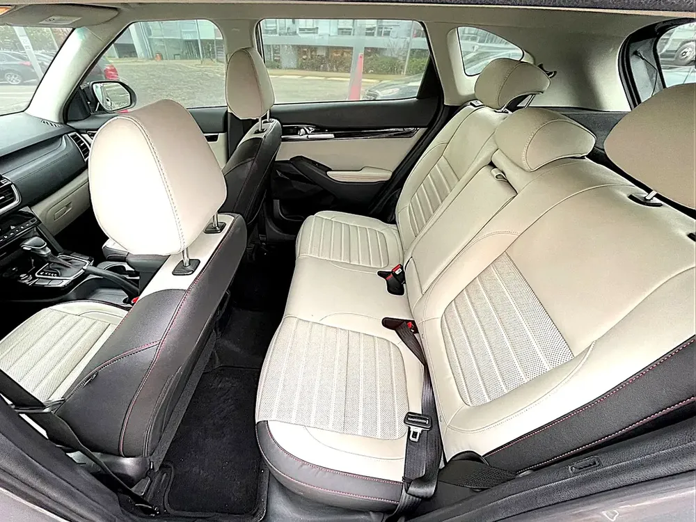 AED 976 P.m | Kia Seltos GT Line 2022 GCC Specs - Excellent Condition | Under warranty - Image 20