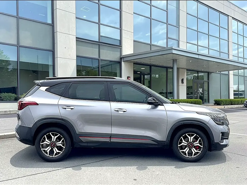 AED 976 P.m | Kia Seltos GT Line 2022 GCC Specs - Excellent Condition | Under warranty - Image 7