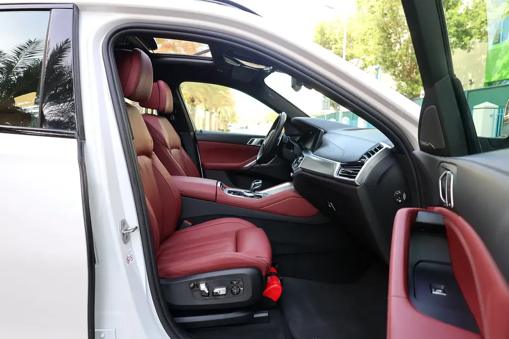 BMW X6 xDrive40i 2021 GCC Specs -FULL SERVICE HISTORY- UNDER WARRANTY & SERVICE-Pristine Conditi - Image 18