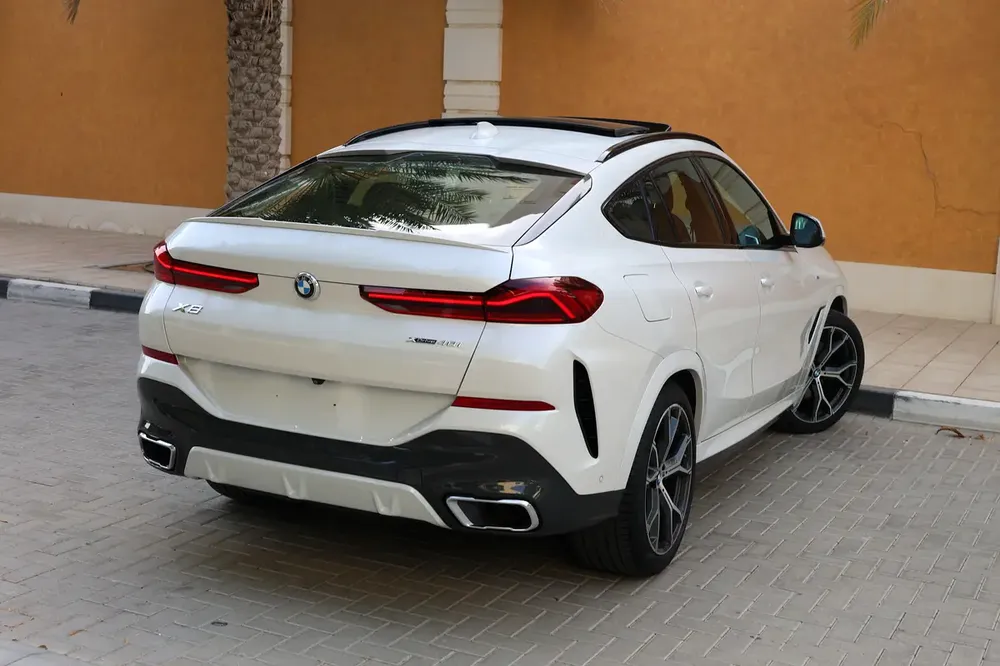 BMW X6 xDrive40i 2021 GCC Specs -FULL SERVICE HISTORY- UNDER WARRANTY & SERVICE-Pristine Conditi - Image 4