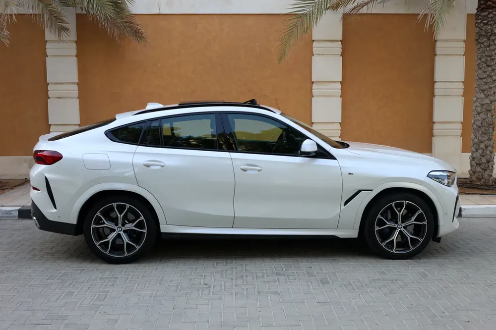 BMW X6 xDrive40i 2021 GCC Specs -FULL SERVICE HISTORY- UNDER WARRANTY & SERVICE-Pristine Conditi - Image 9