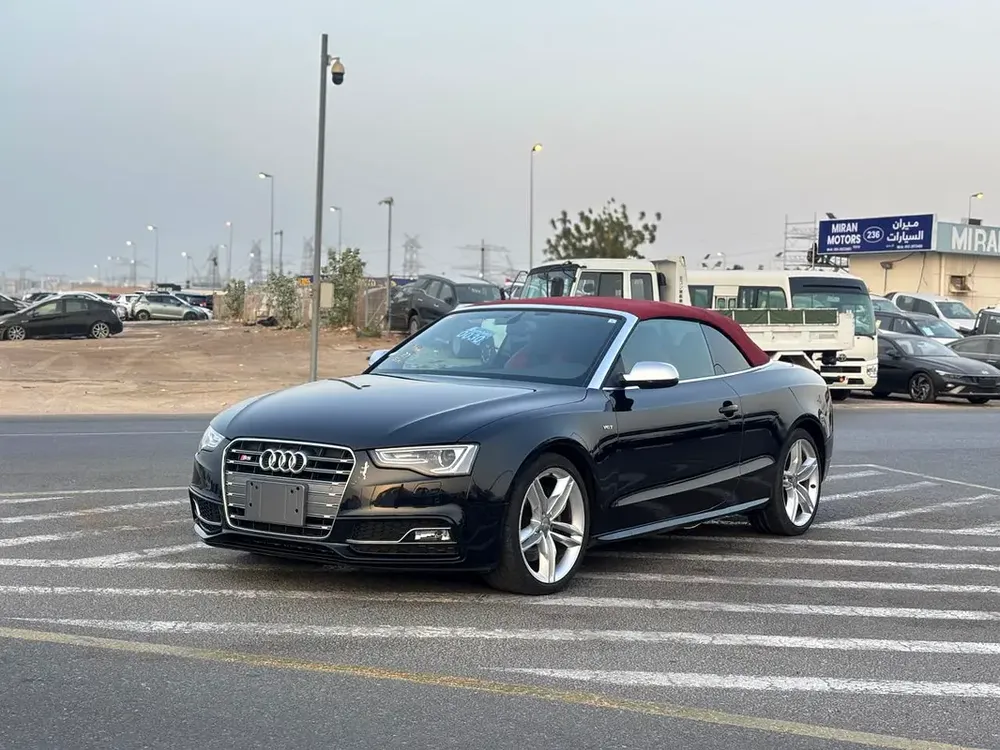 SUPER CLEAN S5 RED INTERIOR ONLY 32500 KM FRESH JAPAN IMPORTED - Image 4