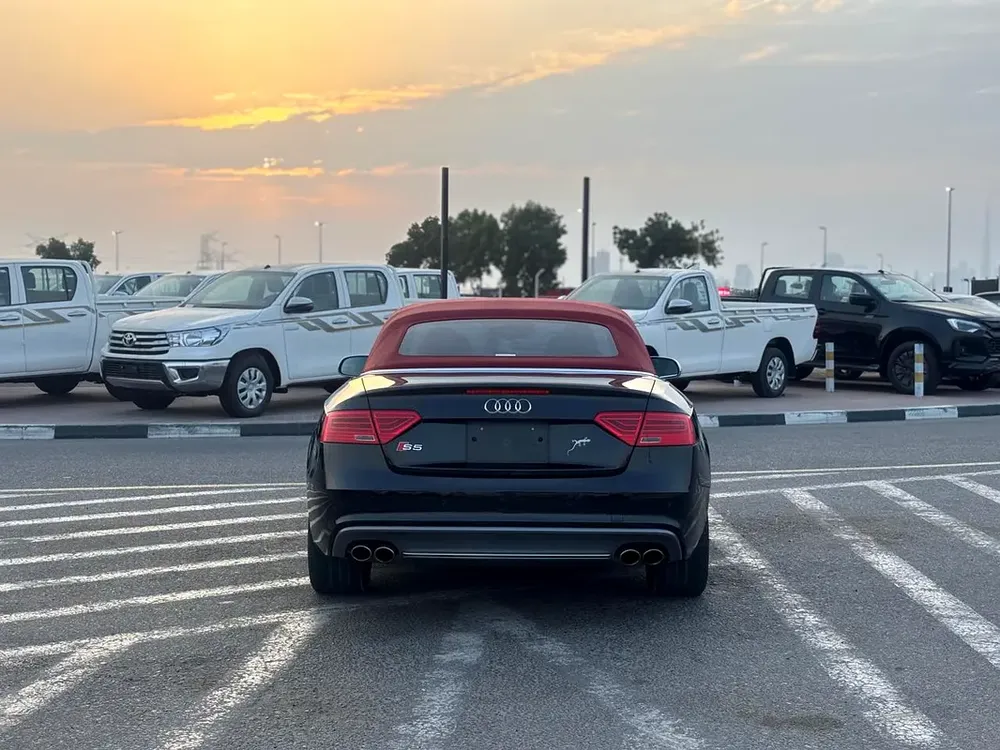 SUPER CLEAN S5 RED INTERIOR ONLY 32500 KM FRESH JAPAN IMPORTED - Image 7