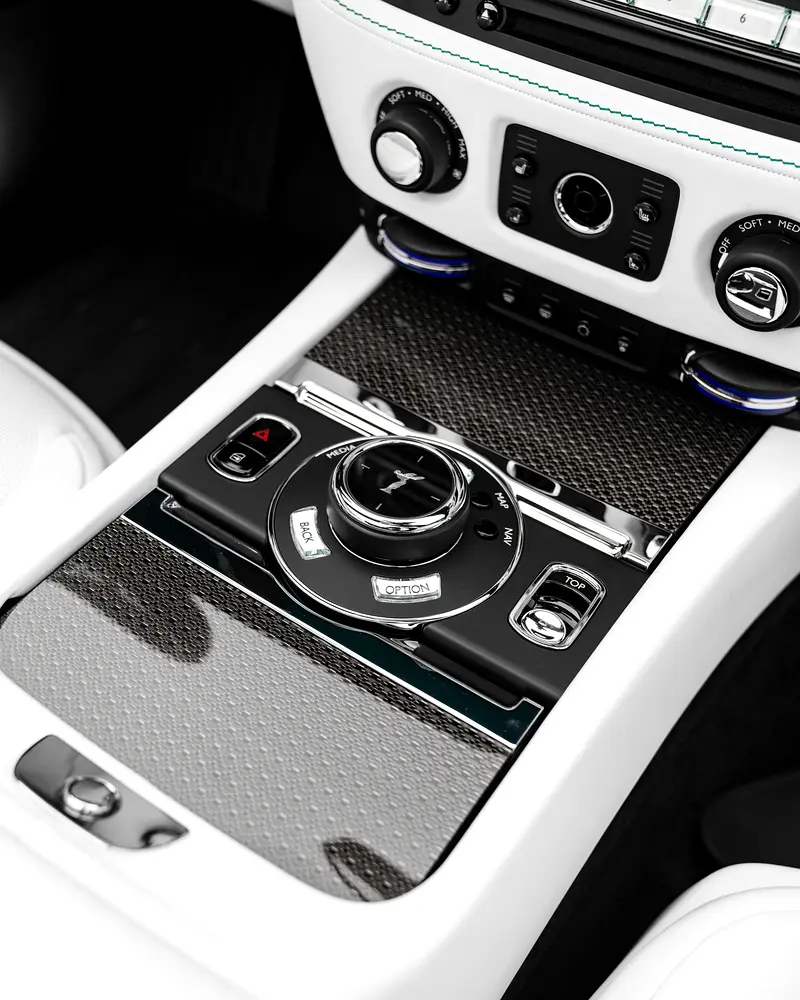 2022 Rolls-Royce Dawn Black Badge - Image 12
