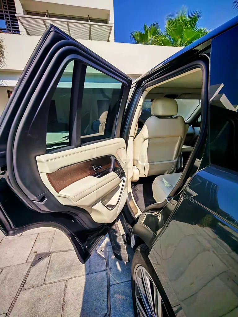 2023 Land Rover Range Rover HSE P530 | GCC Specs | Low Mileage - Image 5