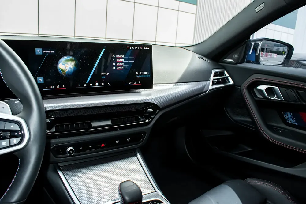 5,500 AED M/P 2025 BMW M2 Competition Clean Title - Image 16