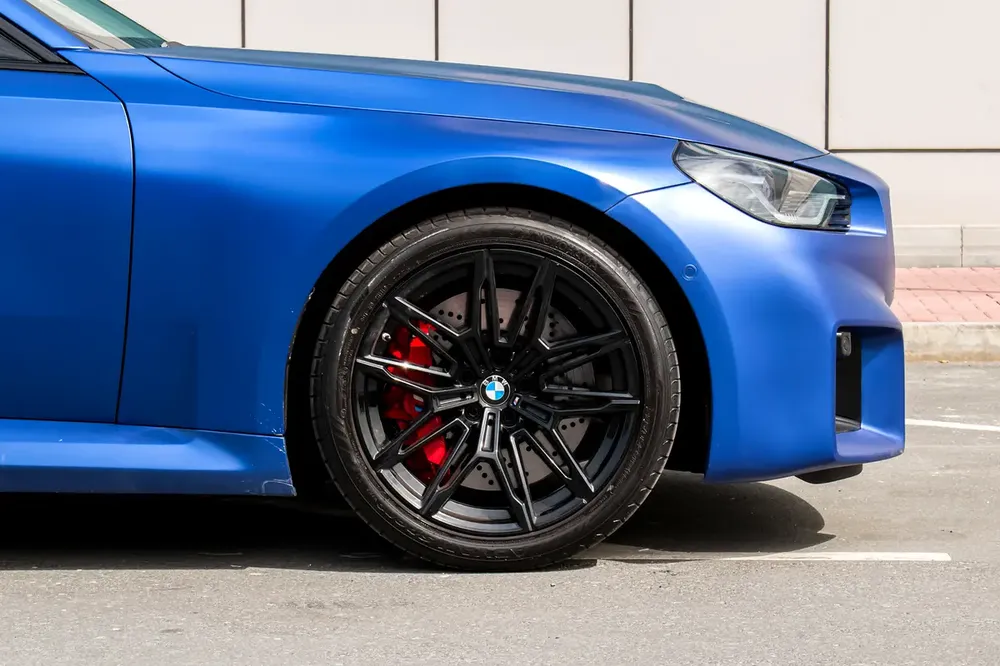 5,500 AED M/P 2025 BMW M2 Competition Clean Title - Image 5