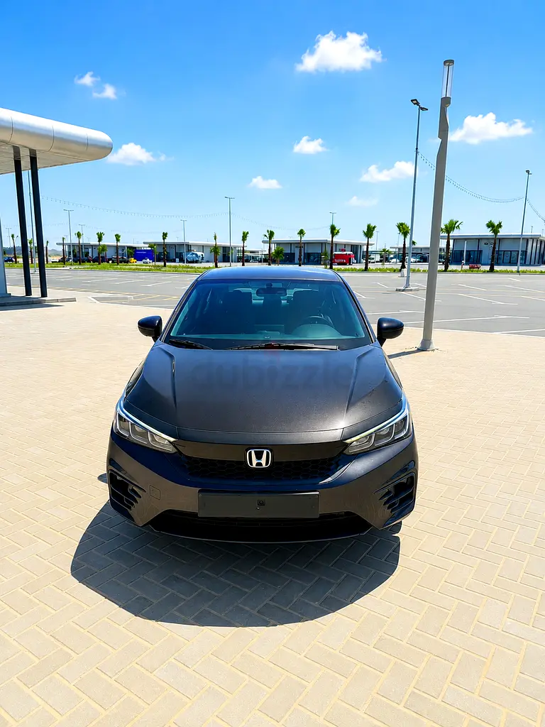 2023 HONDA CITY SPORT - GCC SPECS - 35,000KM - FULL OPTION - Image 6