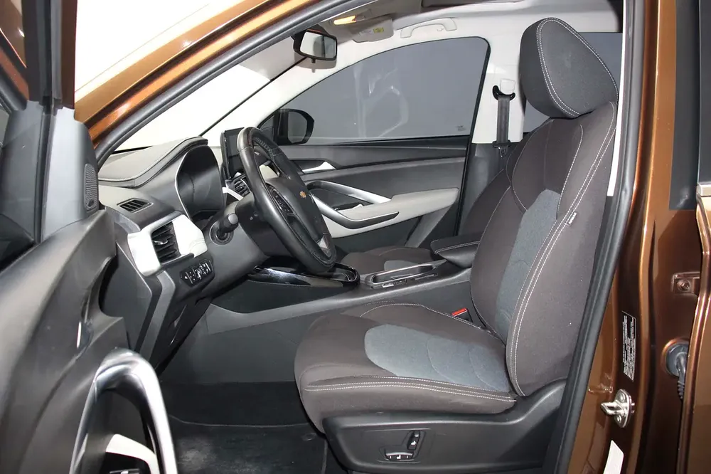 AED 900 Monthly - 0 DP - 2023 Chevrolet Captiva Premier - GCC Specs - Pre-Owned - Image 8