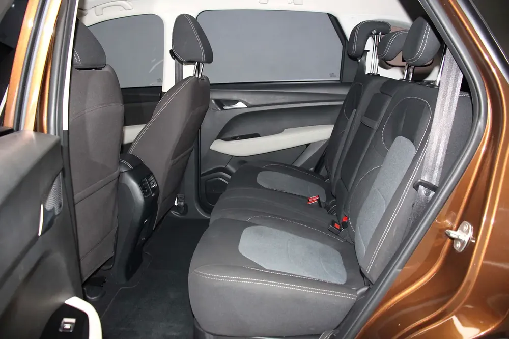AED 900 Monthly - 0 DP - 2023 Chevrolet Captiva Premier - GCC Specs - Pre-Owned - Image 9
