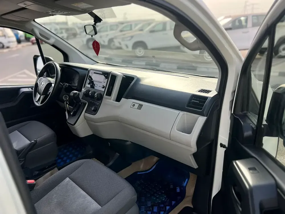 2023 Toyota Hiace GL 3.5L V6 - GCC - Passenger Full Automatic - Patrol - 13 Seater - No Accident - Image 14