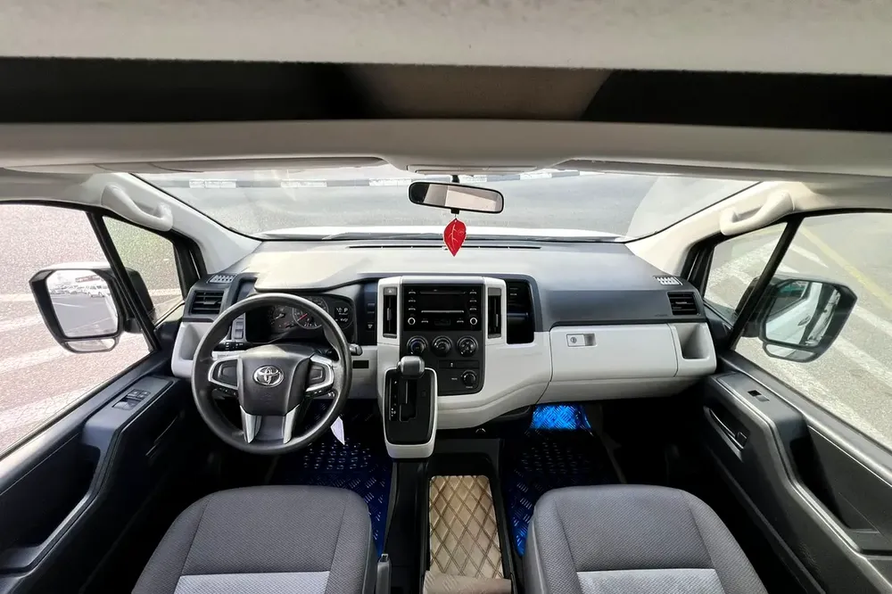 2023 Toyota Hiace GL 3.5L V6 - GCC - Passenger Full Automatic - Patrol - 13 Seater - No Accident - Image 16
