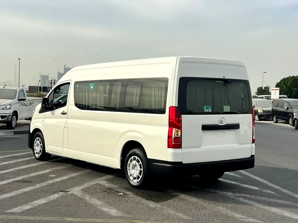 2023 Toyota Hiace GL 3.5L V6 - GCC - Passenger Full Automatic - Patrol - 13 Seater - No Accident - Image 5