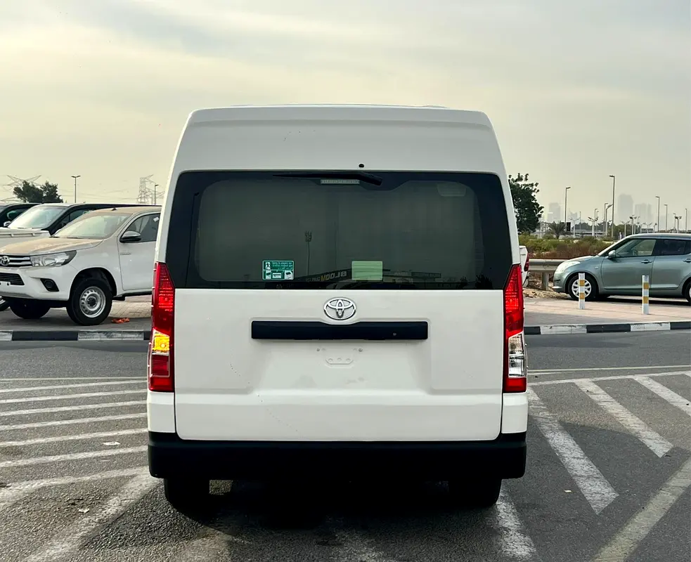 2023 Toyota Hiace GL 3.5L V6 - GCC - Passenger Full Automatic - Patrol - 13 Seater - No Accident - Image 6