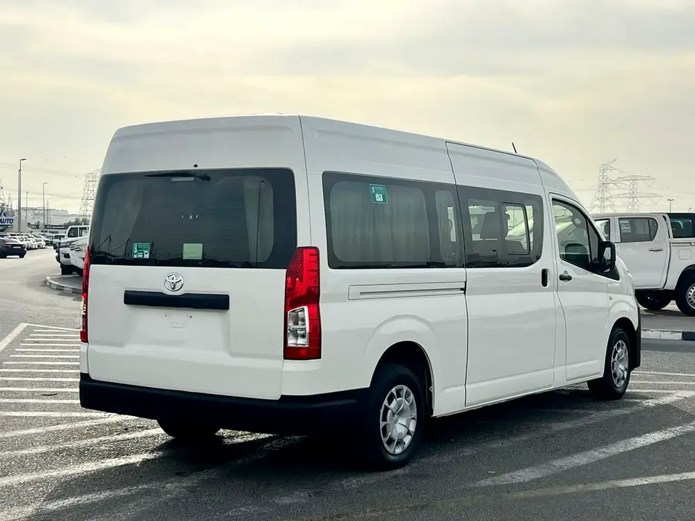 2023 Toyota Hiace GL 3.5L V6 - GCC - Passenger Full Automatic - Patrol - 13 Seater - No Accident - Image 8