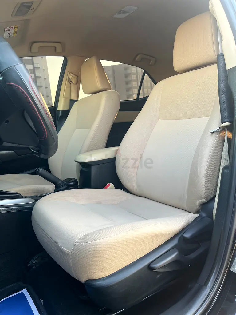 Toyota Corolla SE Plus 2018, GCC Specs - Image 10