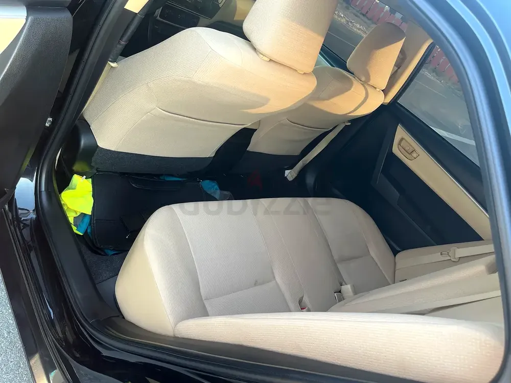 Toyota Corolla SE Plus 2018, GCC Specs - Image 11