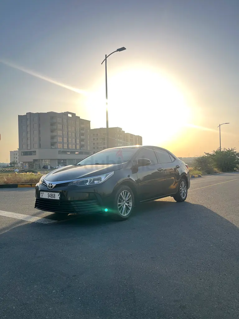 Toyota Corolla SE Plus 2018, GCC Specs - Image 5