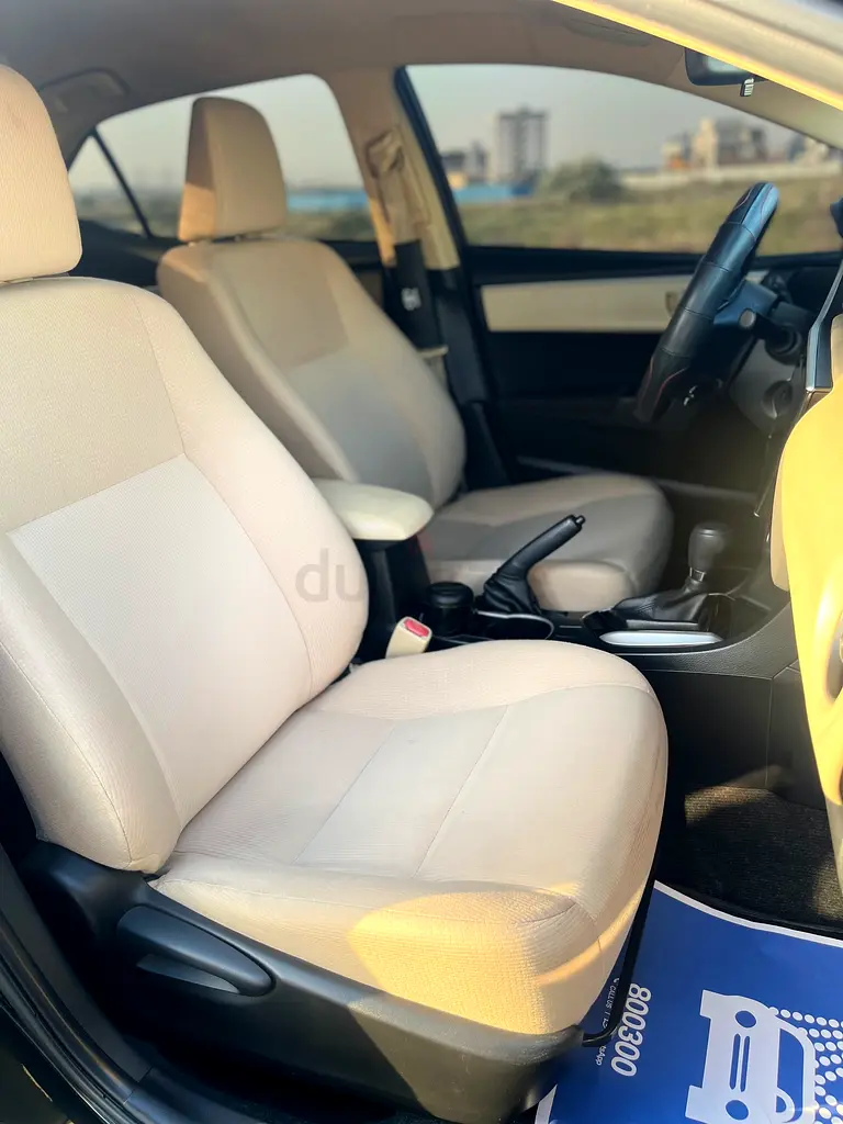 Toyota Corolla SE Plus 2018, GCC Specs - Image 8