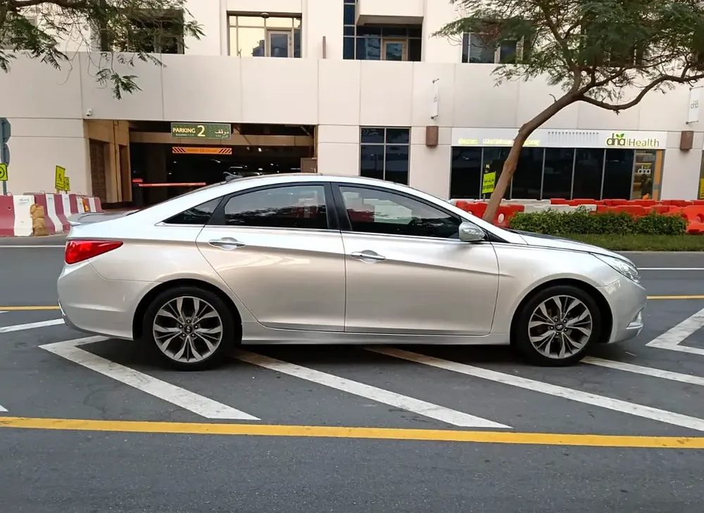 2011 Hyundai Sonata Limited 2.4L | GCC Specifications | Perfect Condition - Image 4
