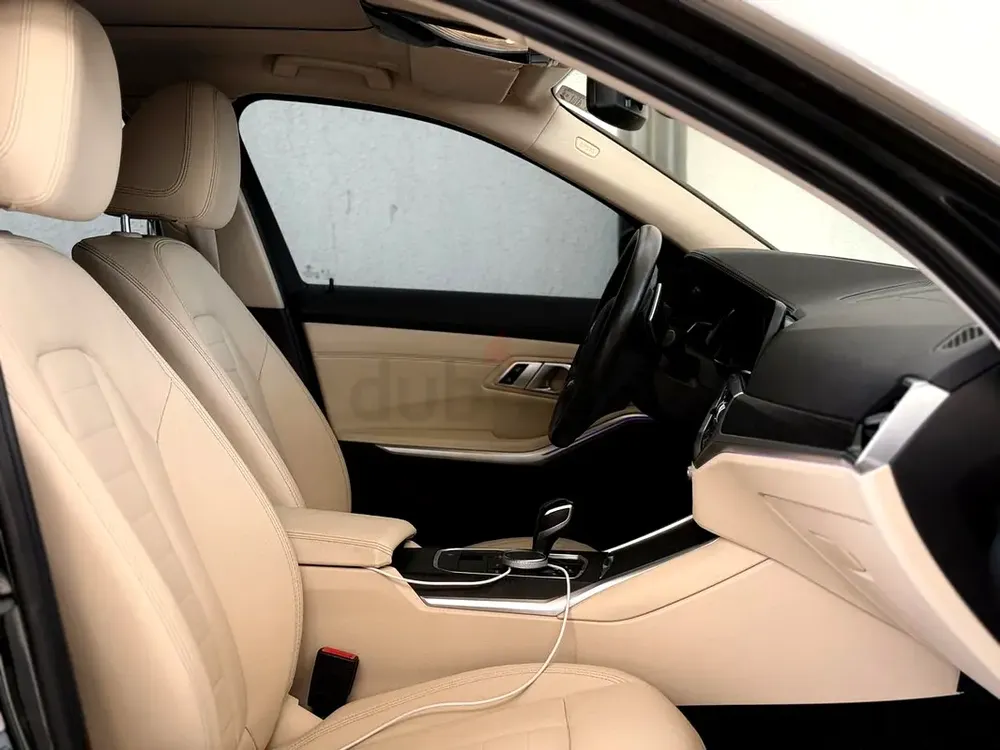 BMW 3 Series | INDIVIDUAL | Perfect condition | Maximum Option | Full Gargash Service - Image 14