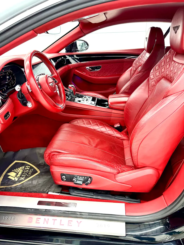 Bentley Continental GT W12 2020 GCC Specs - Pristine Condition - Image 8