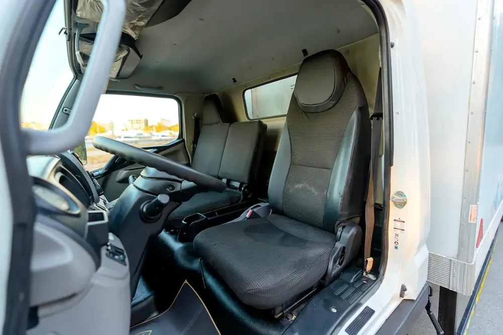 Mitsubishi Canter 0° Temperature (Dairy Products) | Diesel | GCC Specs | Ref#M41644 - Image 11