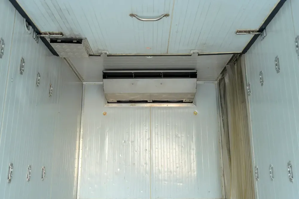 Mitsubishi Canter 0° Temperature (Dairy Products) | Diesel | GCC Specs | Ref#M41644 - Image 9
