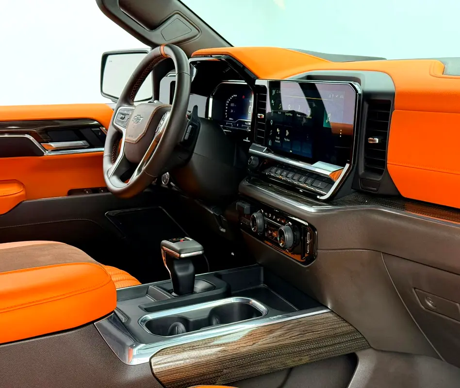 2024 Chevrolet Silverado Trail Boss Z71 Shaheen Edition, 2028 Chevrolet Warranty, Very Low Km, GCC - Image 8