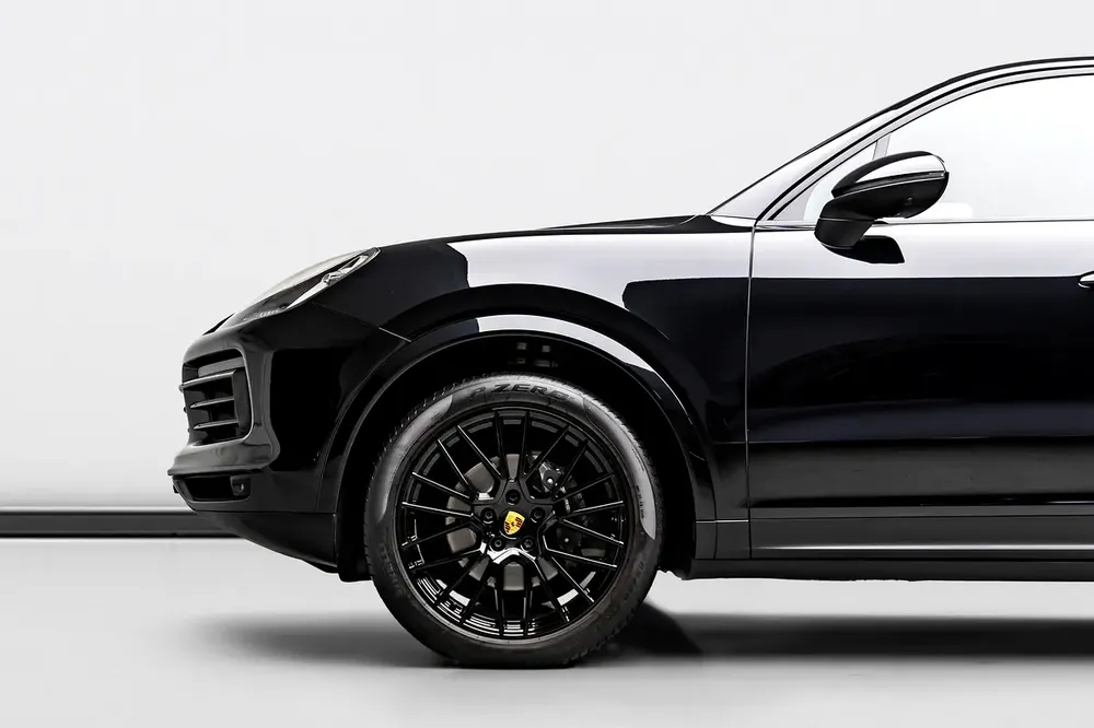 2019 Porsche Cayenne SUV, Blackline Warranty, Full Service History, GCC - Image 6