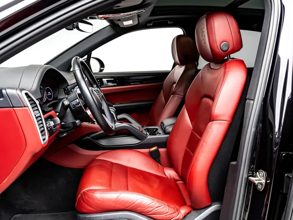 2019 Porsche Cayenne SUV, Blackline Warranty, Full Service History, GCC - Image 9