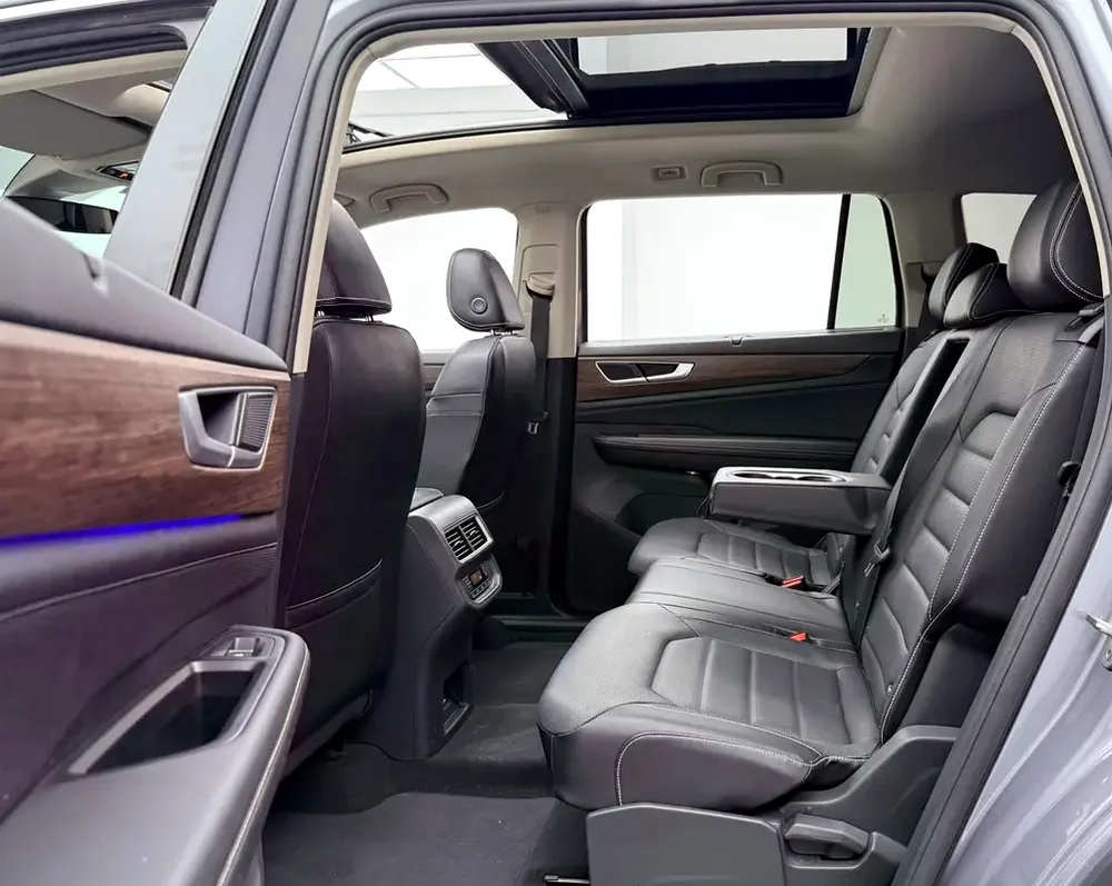2024 Volkswagen Teramont Comfortline, Volkswagen Warranty+Service Contract+Full Service History, GCC - Image 17