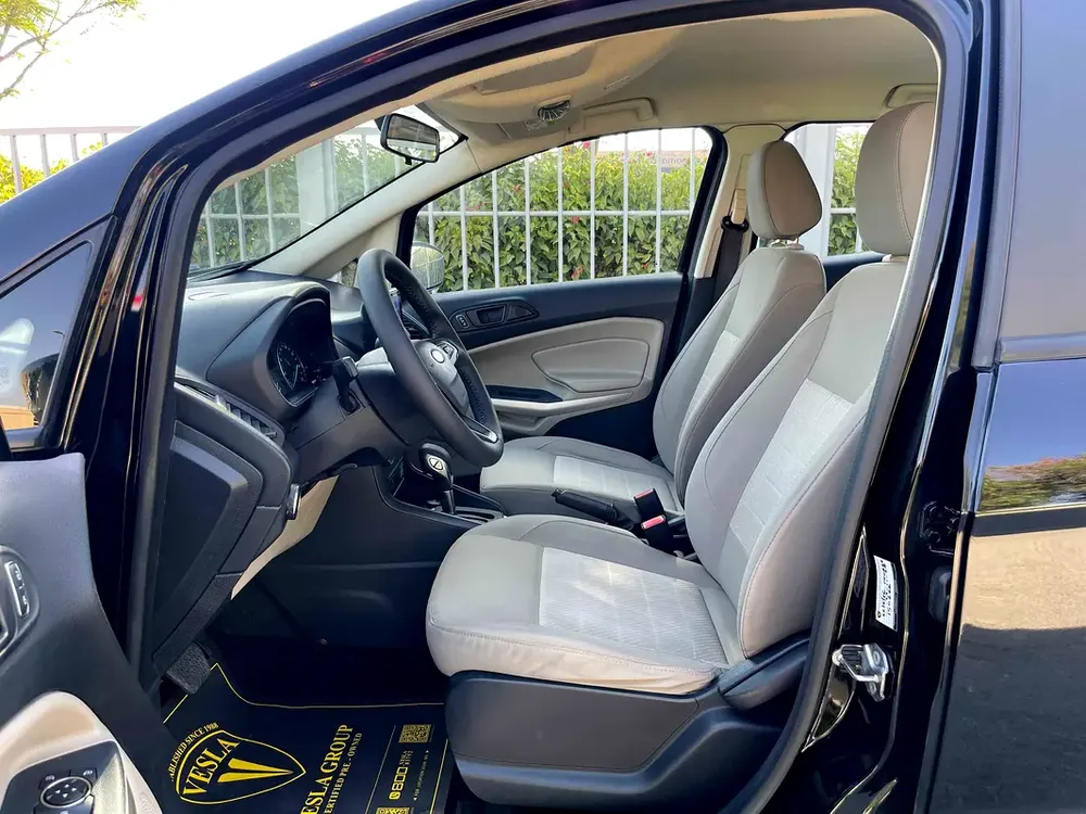 UNLIMITED MILEAGE WARRANTY / 490 AED MONTHLY / NAVIGATION + CAMERA + CAR PLAY / IN HOUSE FINANCE - Image 17