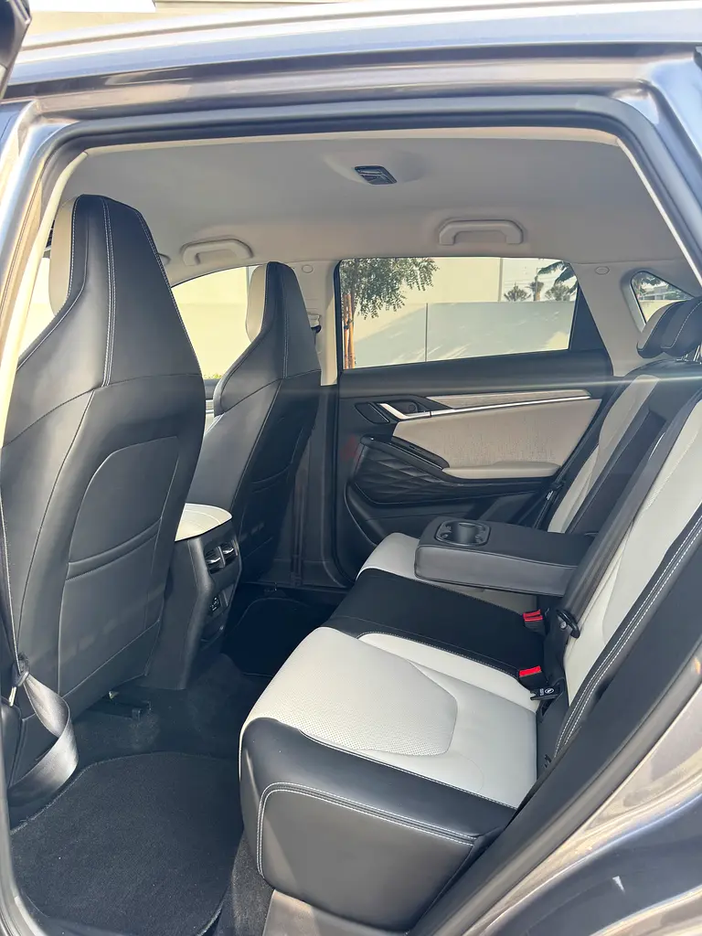 JAC JS6 | 2024 | GCC | UNDER WARRANTY AND SERVICE CONTRACT | LOW MILEAGE | 2 KEYS !! - Image 12