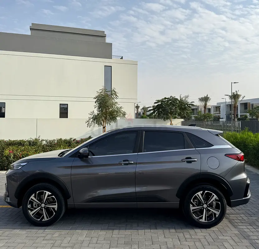 JAC JS6 | 2024 | GCC | UNDER WARRANTY AND SERVICE CONTRACT | LOW MILEAGE | 2 KEYS !! - Image 5