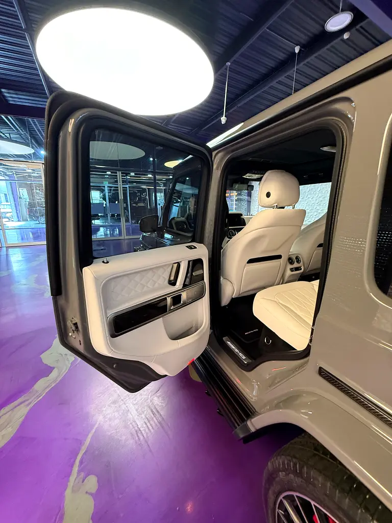 2025 Mercedes-Benz G-Class G 63 AMG - Japanese Specs - GCC Ready - Image 10
