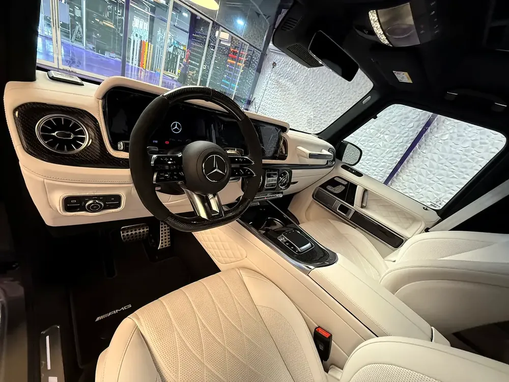 2025 Mercedes-Benz G-Class G 63 AMG - Japanese Specs - GCC Ready - Image 6