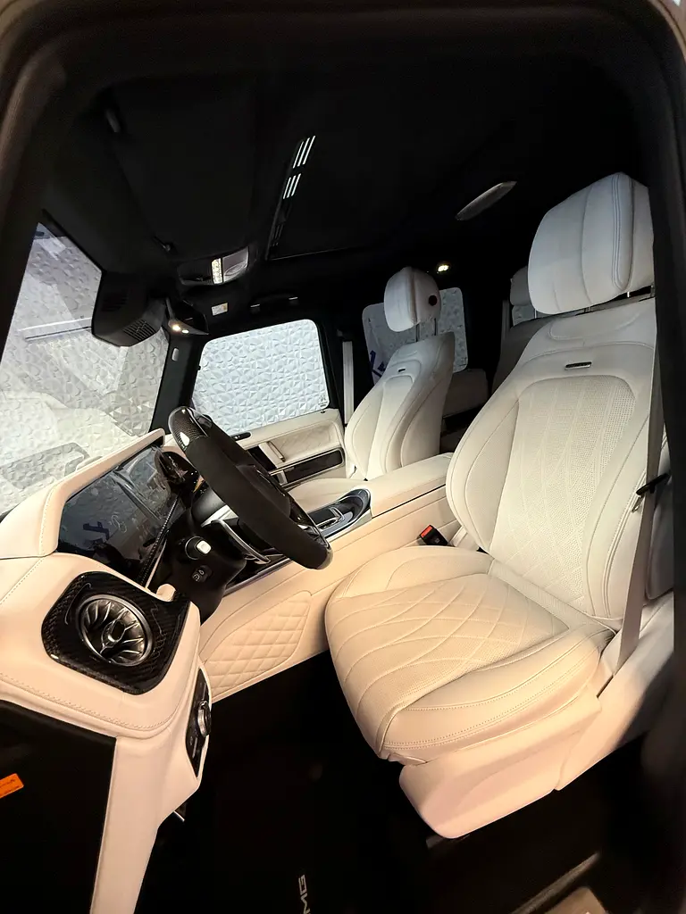 2025 Mercedes-Benz G-Class G 63 AMG - Japanese Specs - GCC Ready - Image 7