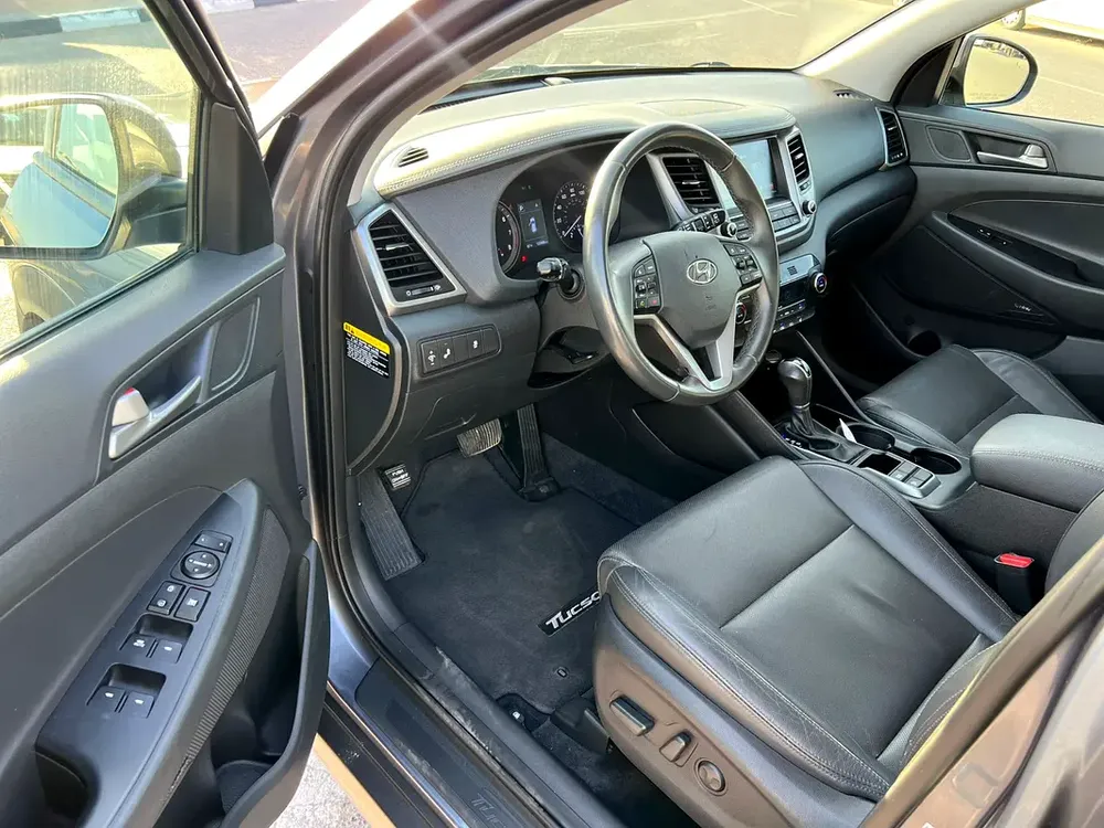 2018 Hyundai Tucson SEL+ 2.0L V4 -  AWD 4x4 - Rear Camera - Leather Seat - Image 10