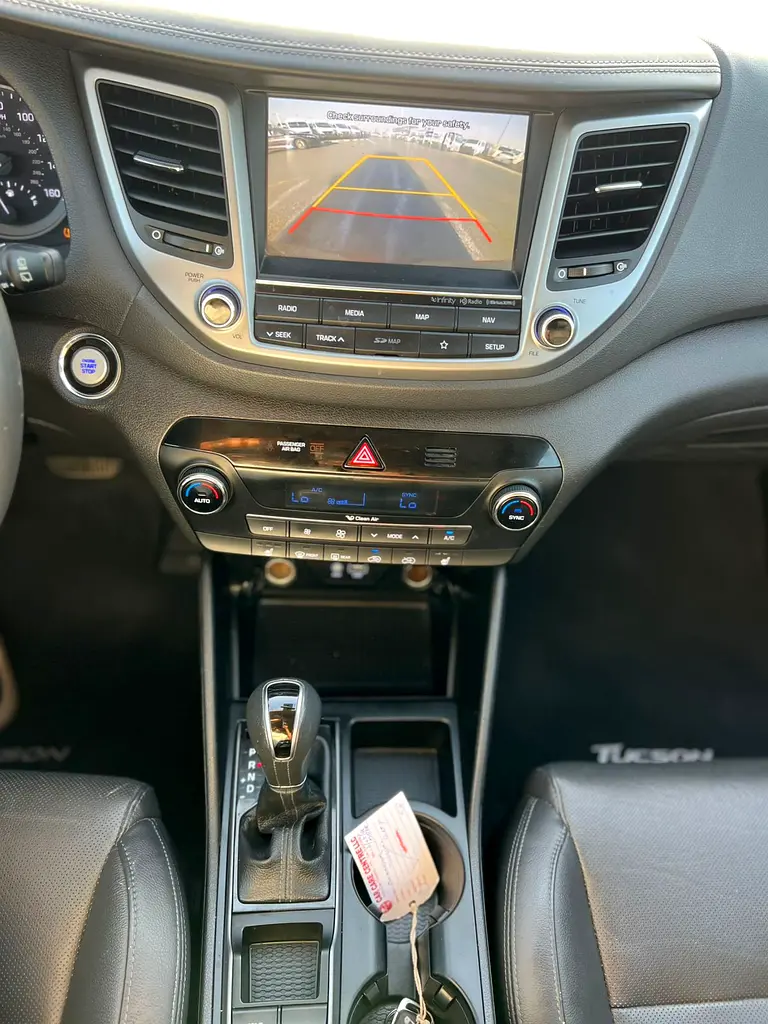 2018 Hyundai Tucson SEL+ 2.0L V4 -  AWD 4x4 - Rear Camera - Leather Seat - Image 18