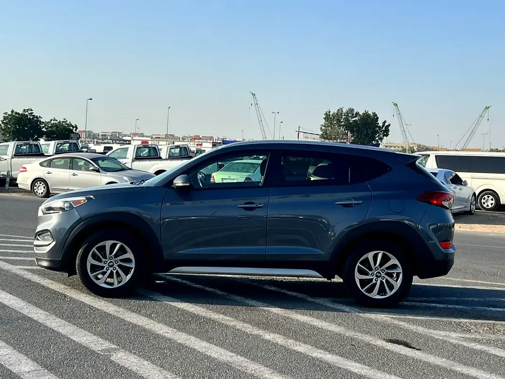 2018 Hyundai Tucson SEL+ 2.0L V4 -  AWD 4x4 - Rear Camera - Leather Seat - Image 4