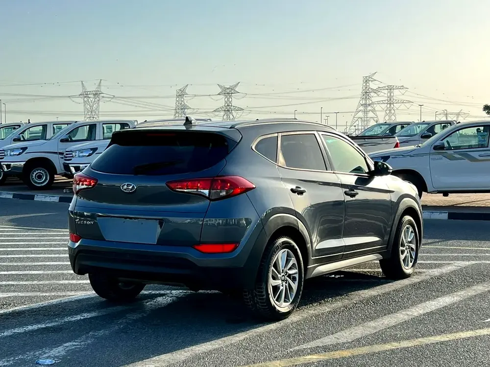 2018 Hyundai Tucson SEL+ 2.0L V4 -  AWD 4x4 - Rear Camera - Leather Seat - Image 8