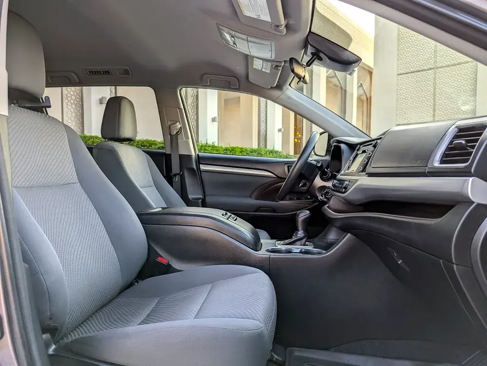 TOYOTA HIGHLANDER 2018 LE V6 3.5L 7 SEATER IN EXCELLENT CONDITION - Image 11