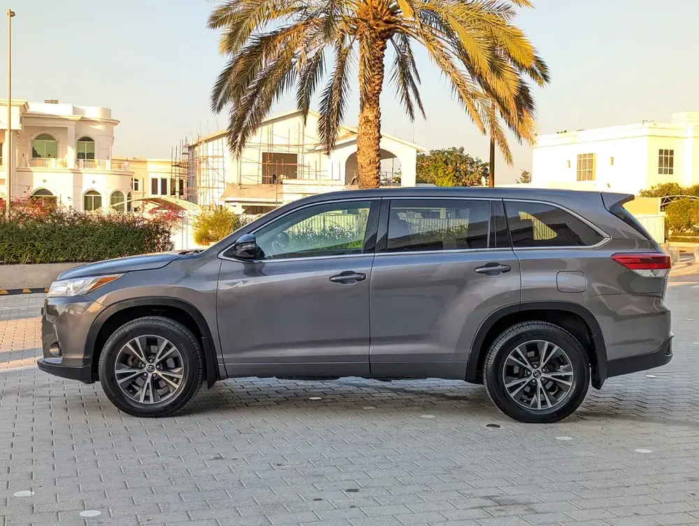 TOYOTA HIGHLANDER 2018 LE V6 3.5L 7 SEATER IN EXCELLENT CONDITION - Image 15