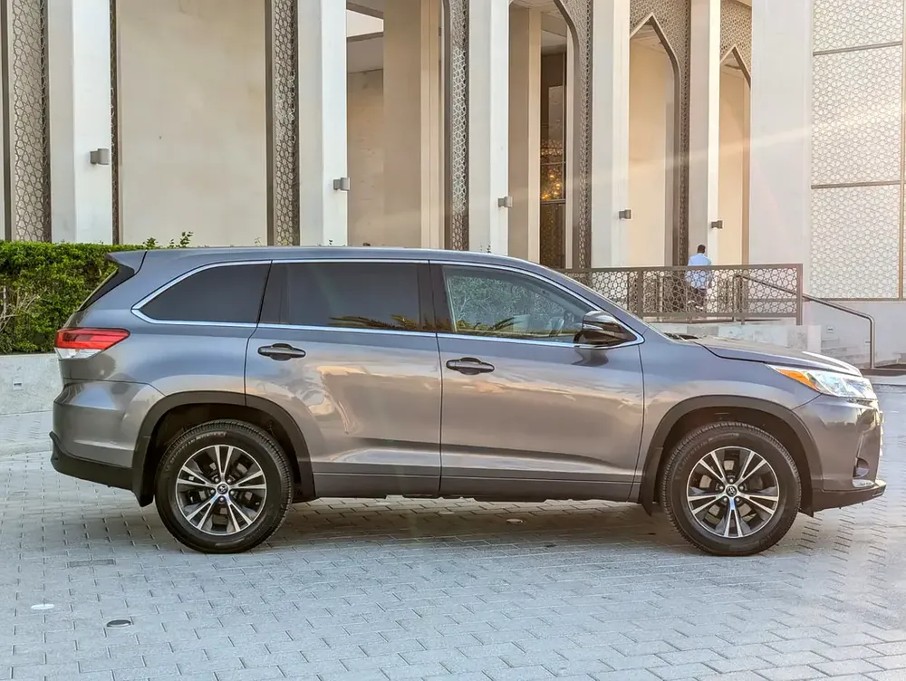 TOYOTA HIGHLANDER 2018 LE V6 3.5L 7 SEATER IN EXCELLENT CONDITION - Image 16
