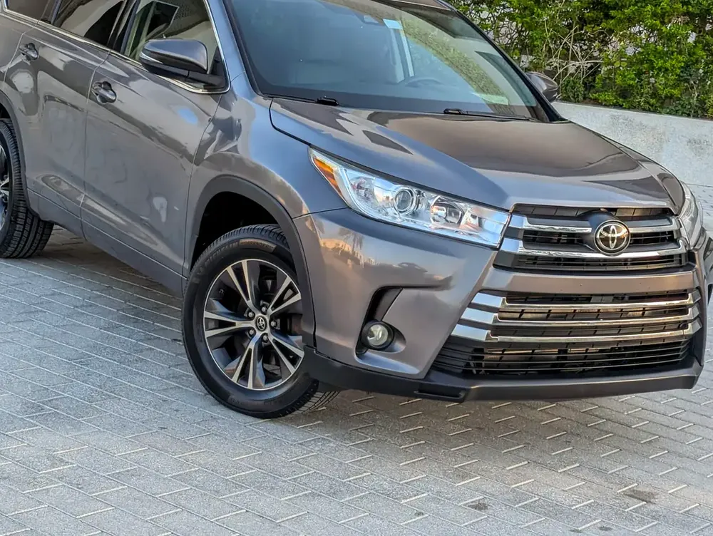 TOYOTA HIGHLANDER 2018 LE V6 3.5L 7 SEATER IN EXCELLENT CONDITION - Image 19