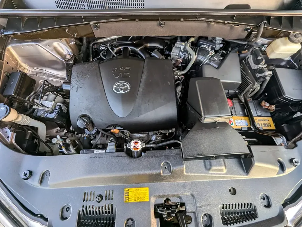 TOYOTA HIGHLANDER 2018 LE V6 3.5L 7 SEATER IN EXCELLENT CONDITION - Image 9