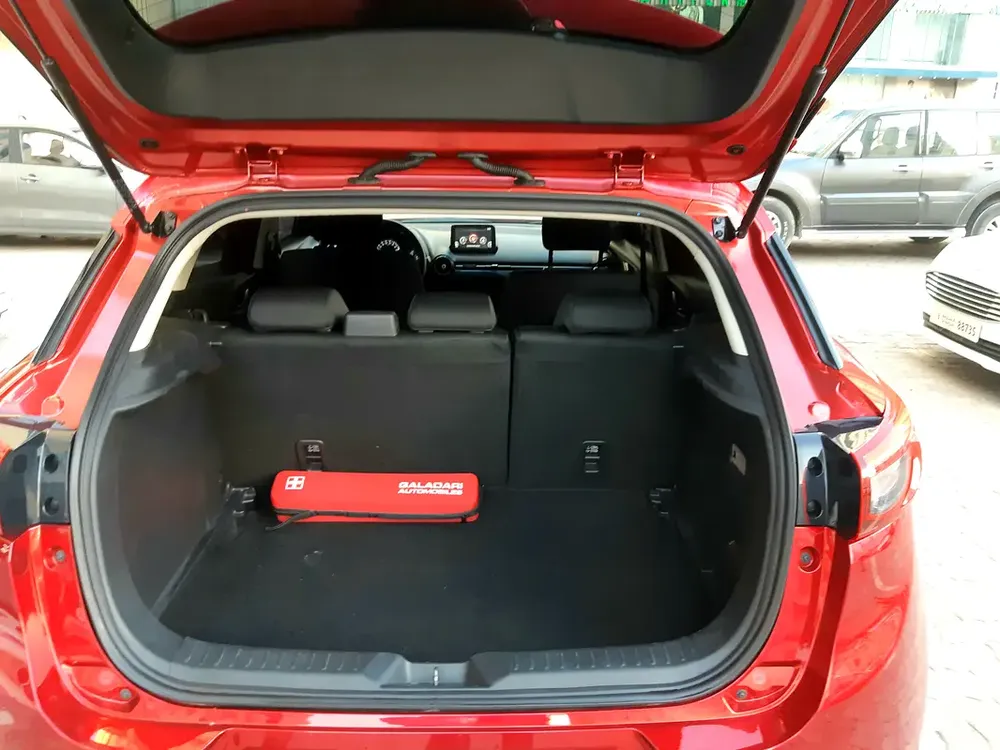 ALMOST NEW MAZDA CX-3 GT 2024 GCC SPEC NO ACCIDENT 100%ORIGINAL PAINT CAR PLAY NAV PUSH START CAMERA - Image 17