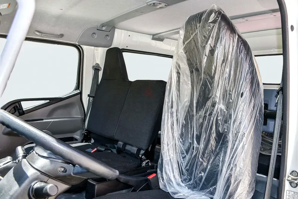2025 Mitsubishi Canter Double Cabin 3.0L | GCC Specifications - Image 11