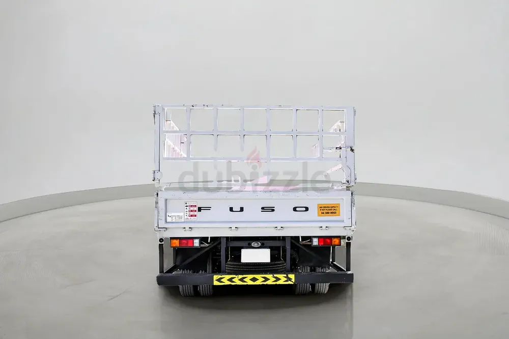 2025 Mitsubishi Canter Double Cabin 3.0L | GCC Specifications - Image 4
